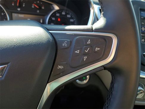 Used 2023 Chevrolet Equinox LT w/ Driver Convenience Package image 13