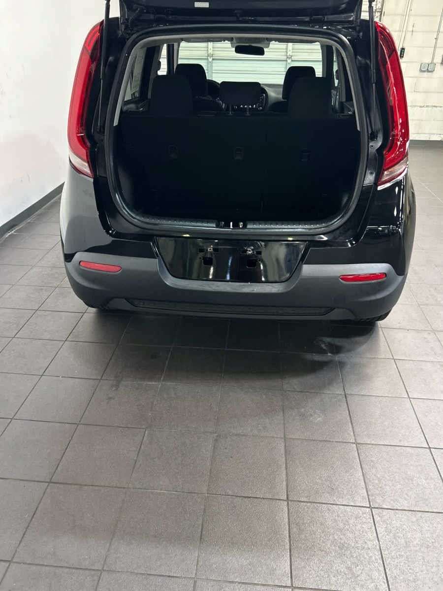 Used 2021 Kia Soul LX FWD image 10