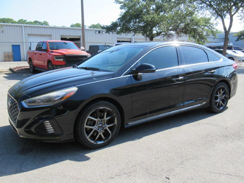Used 2018 Hyundai Sonata Limited w/ Cargo Package FWD image 4