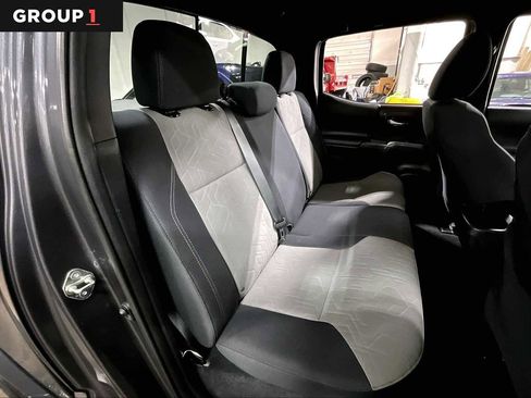 Used 2020 Toyota Tacoma TRD Off-Road image 19
