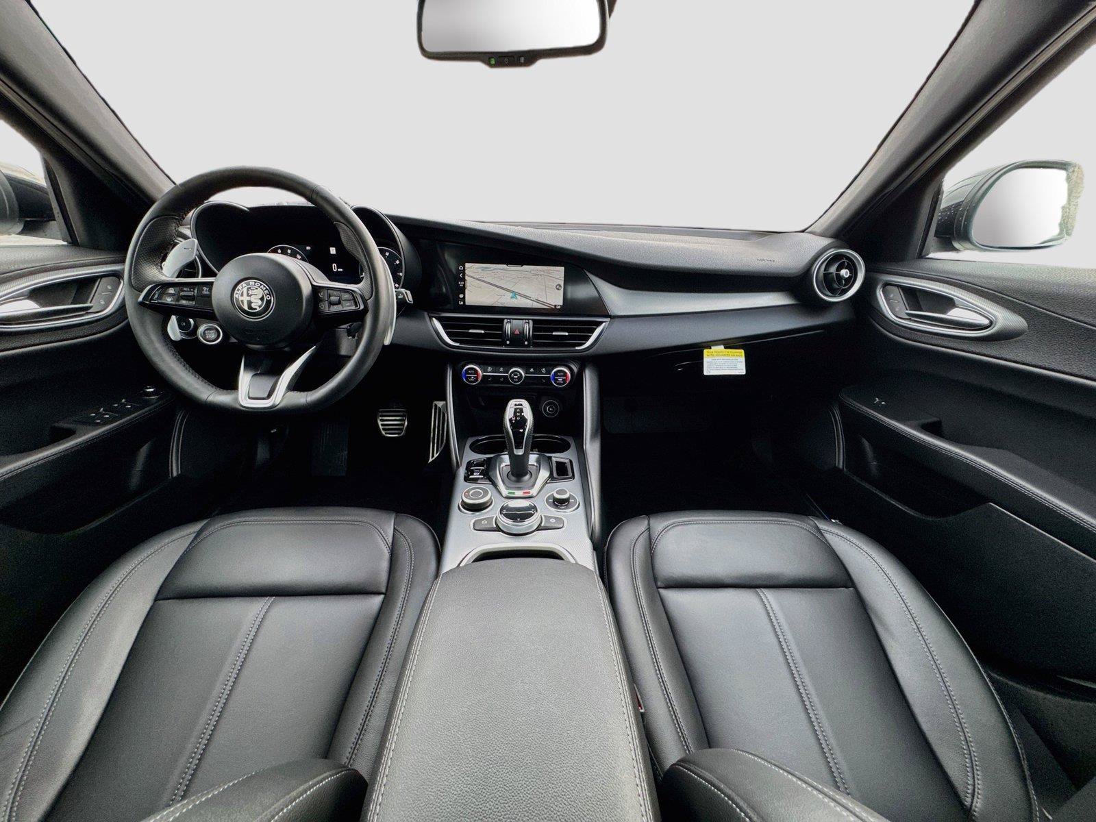 Used 2025 Alfa Romeo Giulia w/ Driving Assist Package RWD image 25