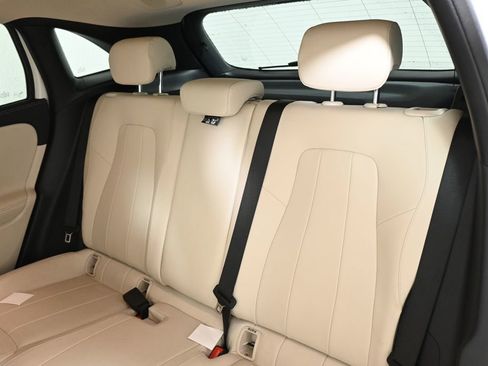 Certified 2021 Mercedes-Benz GLA 250 4MATIC image 4