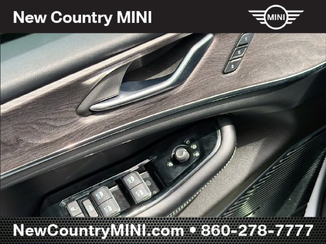 Used 2022 Jeep Grand Cherokee L Overland w/ Luxury Tech Group IV AWD/4WD image 19