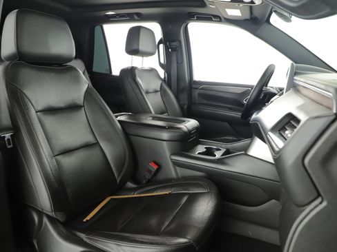 Used 2021 Chevrolet Tahoe LT w/ LT Signature Package image 17