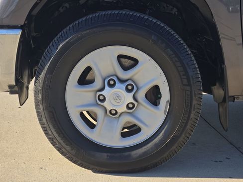 Used 2017 Toyota Tundra SR5 image 14
