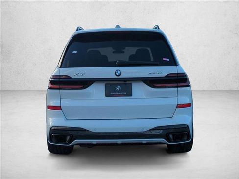 New 2026 BMW X7 xDrive40i w/ M Sport Package image 8