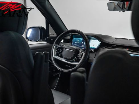 Used 2023 Land Rover Range Rover SE image 44