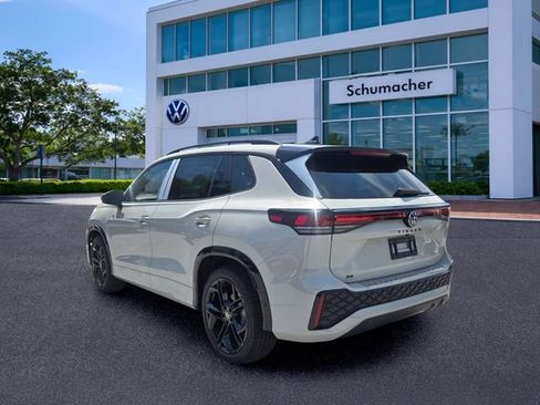 New 2026 Volkswagen Tiguan SE R-Line FWD image 5