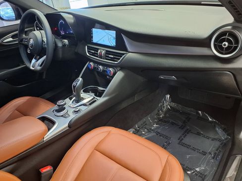 Used 2024 Alfa Romeo Giulia Ti w/ Active Assist Plus Package RWD image 9