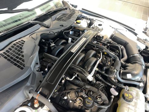 Used 2022 Ford Mustang GT Premium w/ GT Performance Package RWD image 13