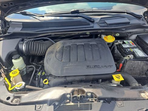Used 2019 Dodge Grand Caravan SXT FWD image 40