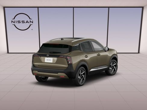 New 2026 Nissan Kicks SV w/ SV Premium Package FWD image 5