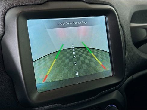 Used 2022 Jeep Renegade Latitude image 22