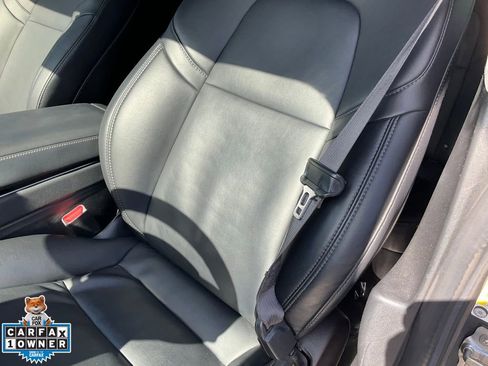 Used 2018 Tesla Model 3 Long Range image 16