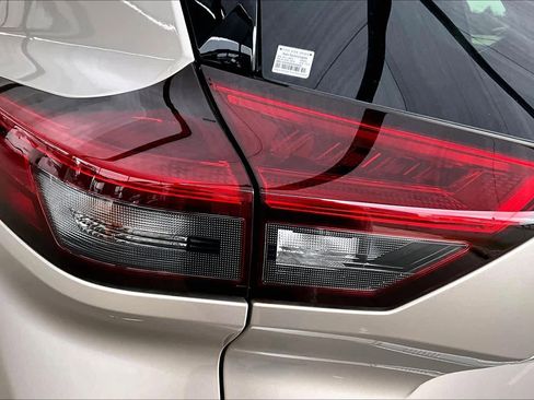 Certified 2025 Nissan Rogue Platinum w/ Platinum Premium Package image 28