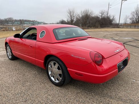 Used 2002 Ford Thunderbird Deluxe image 14