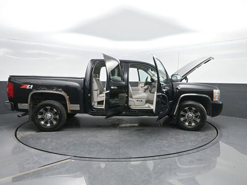 Used 2010 Chevrolet Silverado 1500 LTZ w/ Convenience Package image 43
