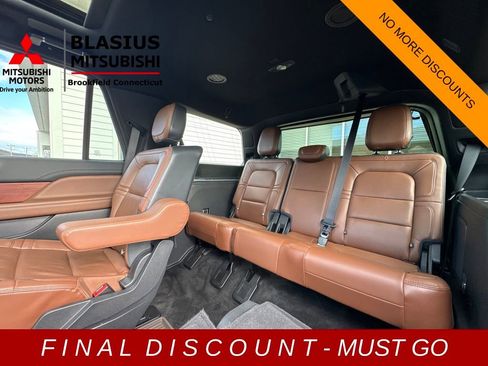 Used 2022 Lincoln Navigator Reserve image 22