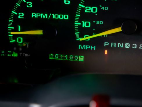 Used 1997 Chevrolet Silverado 1500 4x4 Regular Cab w/ Preferred Equipment Group 2 image 8