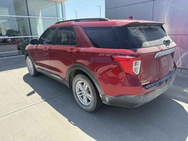 Certified 2020 Ford Explorer XLT w/ Comfort Package AWD/4WD image 4