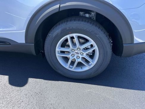 New 2026 Ford Explorer Active image 4