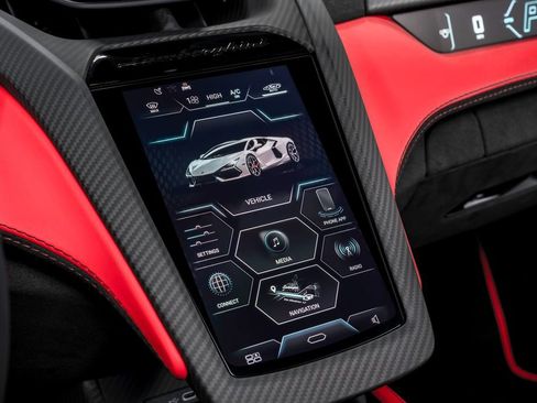 Used 2025 Lamborghini Revuelto image 24