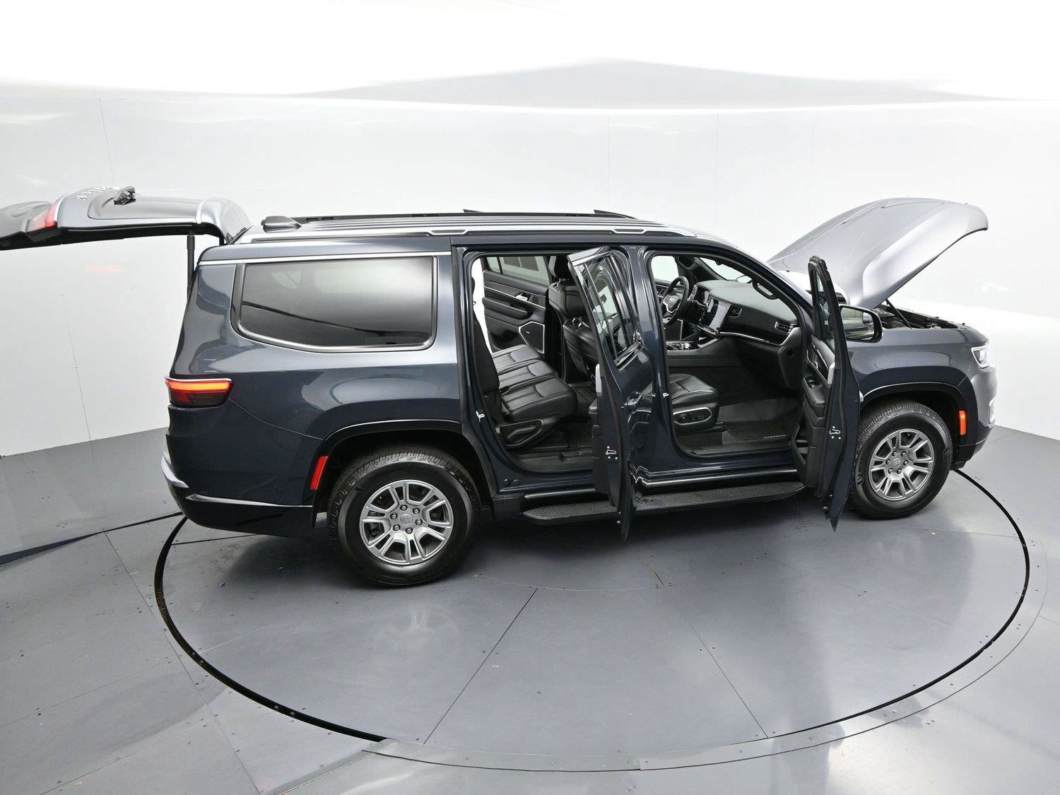 Used 2024 Jeep Wagoneer 4WD image 49