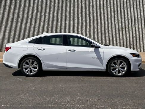 Used 2017 Chevrolet Malibu Premier w/ Driver Confidence Package FWD image 7
