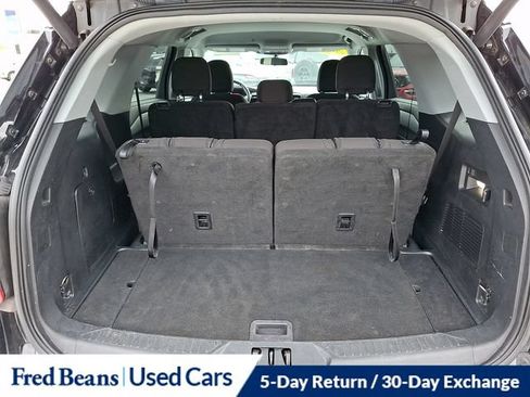 Used 2023 Ford Explorer XLT AWD/4WD image 37