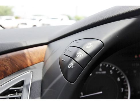 Used 2024 Nissan Armada SL RWD image 23