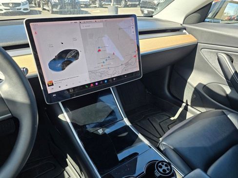 Used 2020 Tesla Model 3 Long Range AWD/4WD image 27