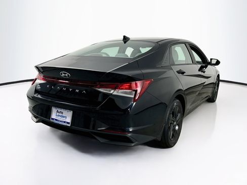 Used 2023 Hyundai Elantra SEL FWD image 5