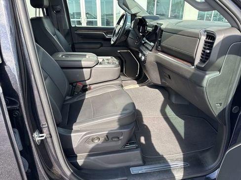 Used 2024 GMC Sierra 1500 SLT AWD/4WD image 25