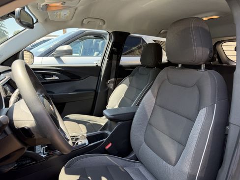 Used 2021 Chevrolet TrailBlazer LT w/ Convenience Package AWD/4WD image 10