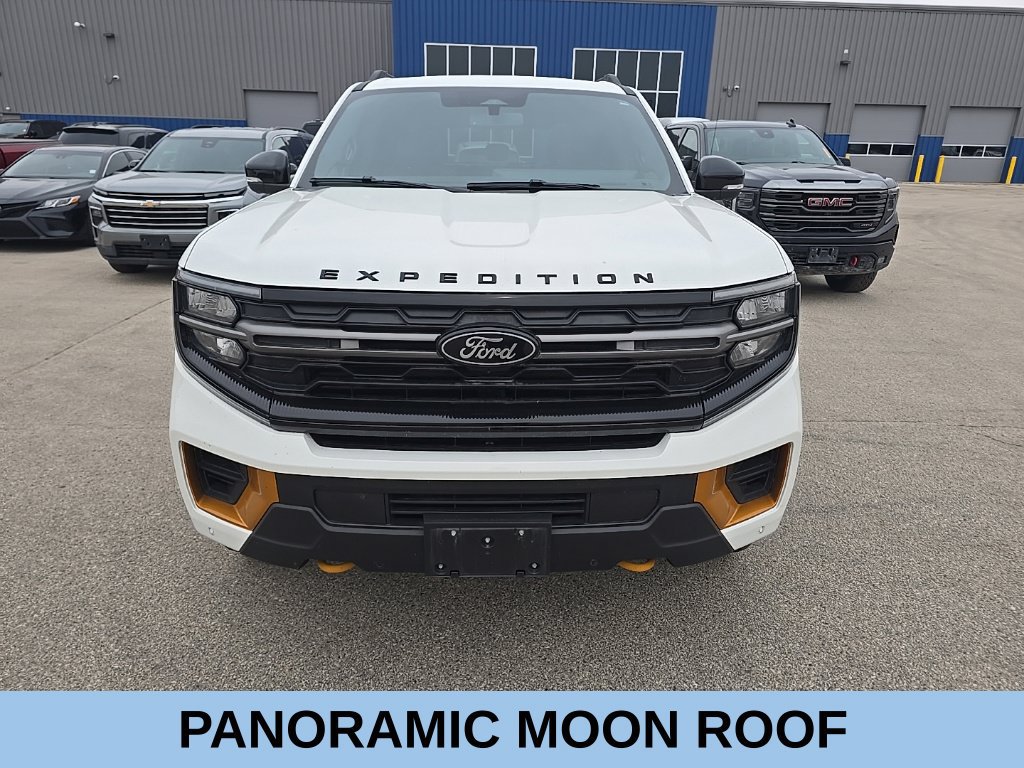 Used 2025 Ford Expedition Tremor AWD/4WD image 2