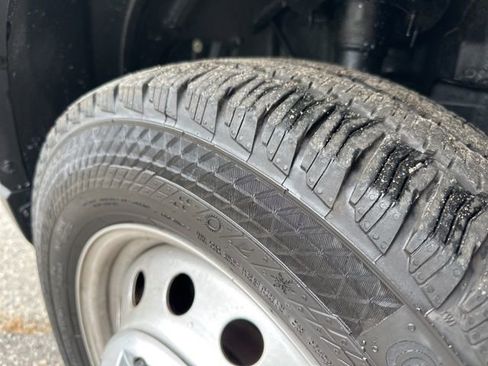 Used 2023 Ford Transit 250 Low Roof AWD w/ Exterior Upgrade Package image 27