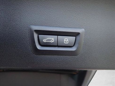 Used 2025 BMW X3 xDrive30i AWD/4WD image 9
