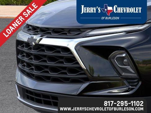 New 2025 Chevrolet Blazer LT w/ LPO, Black Grille Bar Package image 13