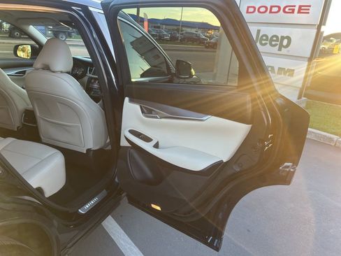 Used 2022 INFINITI QX50 Luxe image 36