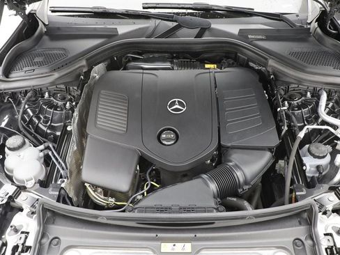 Used 2024 Mercedes-Benz GLC 300 4MATIC image 28