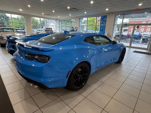 Used 2023 Chevrolet Camaro SS RWD image 5