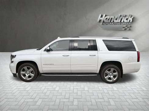 Used 2016 Chevrolet Suburban LTZ RWD image 6