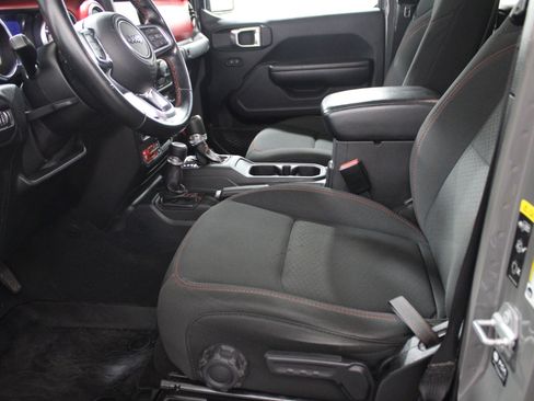 Used 2021 Jeep Gladiator Rubicon image 5