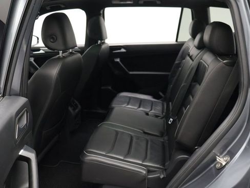 Used 2019 Volkswagen Tiguan SEL Premium R-Line w/ 3rd Row Seat Package AWD/4WD image 19