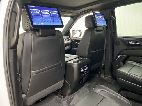 Used 2023 GMC Yukon XL Denali w/ Denali Reserve Package image 15