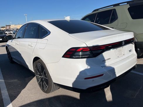 Used 2023 Honda Accord Touring image 4
