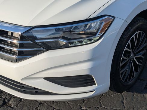 Used 2020 Volkswagen Jetta SE w/ SE Cold Weather Package image 12