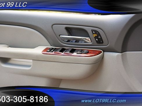 Used 2011 Chevrolet Silverado 2500 LTZ w/ LTZ Plus Package AWD/4WD image 26