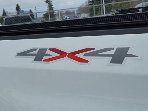 Used 2019 Chevrolet Silverado 1500 LT w/ Remote Start Package image 6