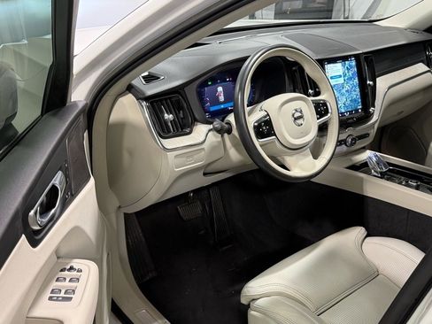 Used 2023 Volvo XC60 B5 Ultimate w/ Protection Package Premier image 10